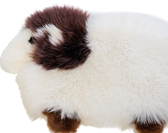 Cute sheep pillow, cuddly sheep pillowcase, 100% soft lambskin, decorative pillow, children's room decor, WITHOUT filling, 90 x 60 cm, gift idea