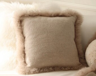 Luxury decorative cushion wool cushion sofa cushion cushion with real fur trim cushion cover made of MERINO WOOL 45 x 45 cm cushion cover WITHOUT lining cream/beige