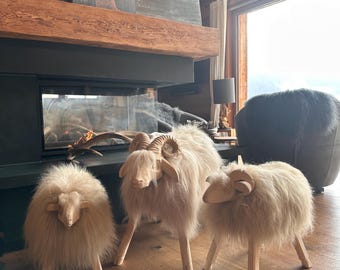Premium 3-piece set of ram and sheep stools, animal-shaped stools, hand-carved wooden Icelandic sheepskin huts, living room, children's room, pouf, ottoman, beige