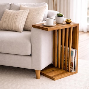 Beistelltisch Holz C-Form | Handgefertigter Eiche Couch- & Nachttisch |Modernes Design, personalisierbar, langlebig, Wohnzimmer, Laptoptisch