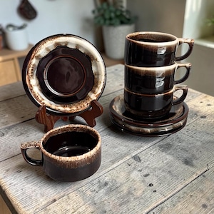 4 Vintage Pfaltzgraff Gourmet Brown Drip Coffee Mugs & Saucers - Dark Brown Drip Glaze Stoneware - Boho Cottagecore MCM Kitchen - USA