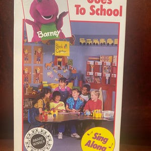 Barney Goes To School VHS