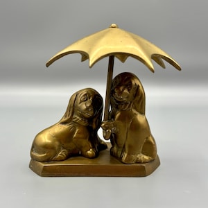 Vintage Messing Hundefiguren unter Regenschirm | Paar aus massivem Messing Hundeskulptur | Skurrile Mid Century Dekoration Hund Liebhaber Geschenk