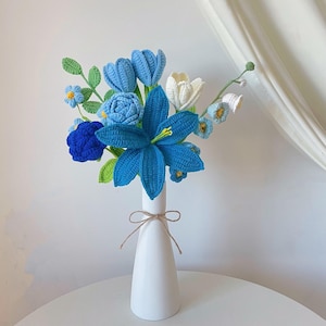 Häkeln Blaue Lilie Blumenstrauß, Blume gehäkelt, Häkelblumenstrauß in Vase, Häkel Tulpe Lilie Rosenstrauß, Geschenk,