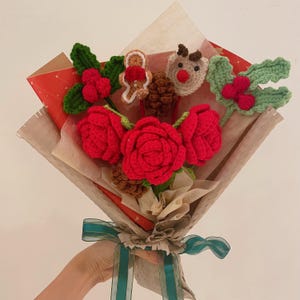 Gehäkelter Weihnachtsstrauß,Strickblumen,Häkelblumenstrauß,Häkelarbeit Tulpe Rose Blume,Stricken Tulpe Strauß,Fertiges Häkelblumenstrauß