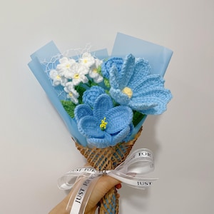 Gehäkelte Vergissmeinnicht Blumen,Strickblumenstrauß,Häkeln Sie Tulpenlilie Rosenblume,Stricktulpenstrauß,Fertiges Häkelblumenstrauß
