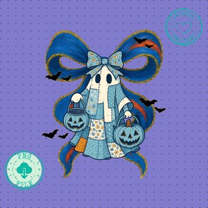 Pode incluir: Ilustração de Halloween de um fantasma com um grande laço azul e roupas de patchwork. O fantasma segura dois baldes de guloseimas em forma de abóbora azul e é cercado por morcegos pretos. O fundo é um padrão de pontos roxos.