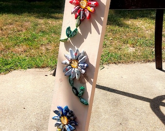 アップサイクルボトルキャップフラワー壁掛け、ビール愛好家向けバーデコレーション