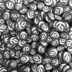 Ghostface Clay Slices for Tumblers & Crafts – Spooky 5mm Polymer Charms for Halloween DIY Projects