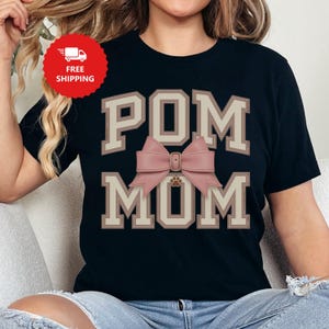 Pomeranian Dog Mom Shirt: Pink Bow Pom Mom Tee