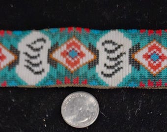 Brazalete con cuentas hechas a mano BEAR PAWS