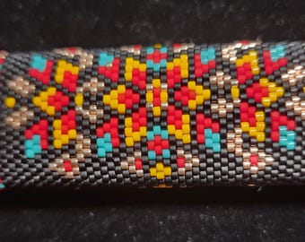 Funda para encendedor TRIBAL STAR 1 hecha a mano con cuentas