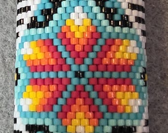 Estuche para encendedor con cuentas y forma de flor