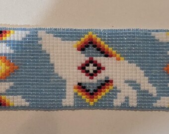 NATIVE AMERICAN (White Wolf 82) Hand Beaded Cuff Bracelet