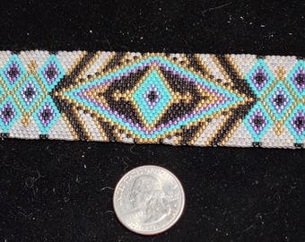 Brazalete con cuentas hechas a mano NASHUA