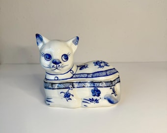 Vintage Blue and White Chinoiserie Porcelain Cat Trinket Box