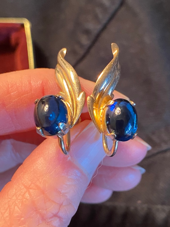 Van Dell/screw back/Gold(filled)/ dark blue gemst… - image 1