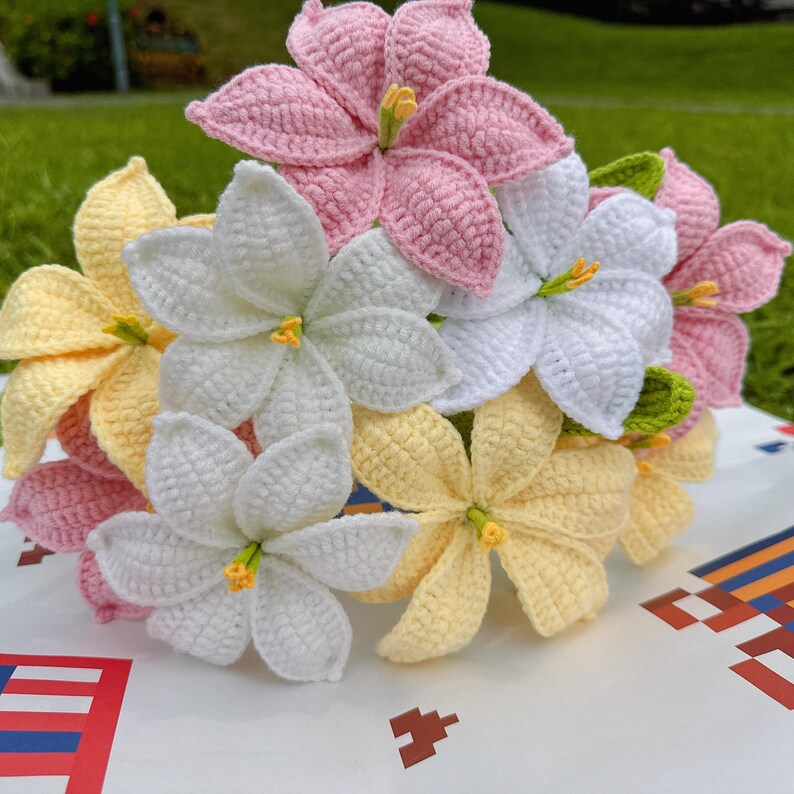 Stylish and Lovely Everlasting Flowers Crochet Art, Handmade Pink