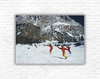 Slim Aarons  Cortina d'Ampezzo Print/Poster - Snowboarding in Cortina d'Ampezzo, March 1988.