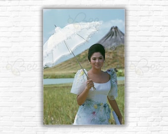 Slim Aarons  Imelda Marcos Print/Poster - Imelda Marcos, the wife of President Ferdin& Marcos of the Philippines, in Manila, February 1972.