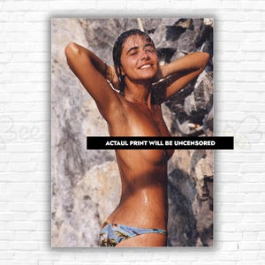 Stampa/Poster Tiziana di Slim Aarons - presso l'Hotel San Pietro a Positano, Italia - Foto artistica da parete