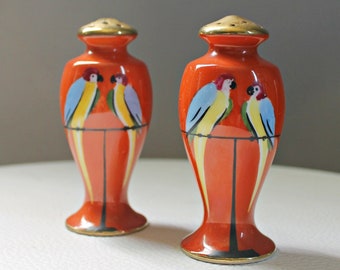 Pretty Vintage 1950s Painted Parrots Burnt Orange Salt & Pepper Shakers