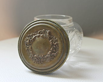 Vintage 1920s Cut Glass ornamentado latón tapa Vanity Dresser Jar