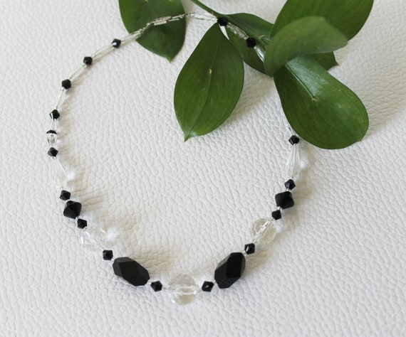 Vintage Art Deco Czech Glass Black and White Neck… - image 3