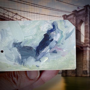 Piccione n. 16 - Dipinto ad olio di New York City Piccione su carta riciclata della metropolitana di New York