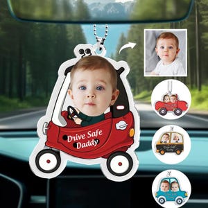 お子様の写真を飾る車用フォトハンガー。パーソナライズされた車用ミラーハンガー。安全運転を願うお父さんの車用ハンガー。父の日のプレゼント。お父さんへの贈り物