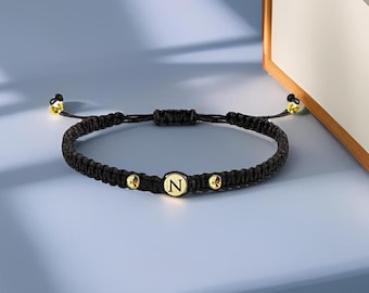 Conjunto de 2 pulseiras personalizadas com iniciais gravadas. Presente para melhor amigo. Pulseiras para presente de casal. Pulseiras com iniciais para casal. Presente para namorado(a) e namorada.