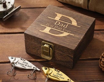 Gepersonaliseerd kunstaas met houten kist, aangepaste vishaakaasset, vissercadeau voor papa, cadeau voor echtgenoot, vaderdagcadeau