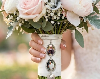 Ciondolo personalizzato per bouquet da sposa. Spilla commemorativa. Ciondolo ricordo di matrimonio. Regalo per damigella d'onore. Ricordo di matrimonio. Regali commemorativi di matrimonio.