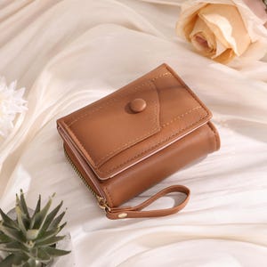 Cartera de muñeca personalizada. Tarjetero ligero y práctico. Regalo para mamá/esposa. Cartera con solapa y cremallera. Regalo de cumpleaños para ella.
