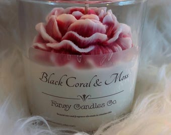 Candela al corallo nero e peonia muschiata
