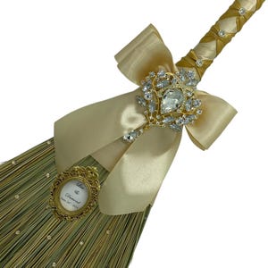 Customized Wedding Jumping broom l Gold l Champagne l Traditional Wedding Broom l Heirloom African American Heritage l Wedding gift