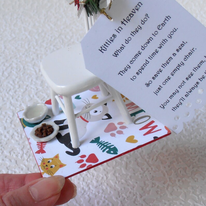 Kitties in Heaven ornament miniature Christmas scene with empty chair poem, for tree or table top, memorial keepsake for pet, bereavement Bild 7