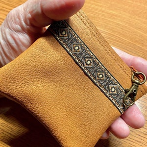 Goathide LEATHER Zip Coin purse with Jacquard Trim and Snap Hook