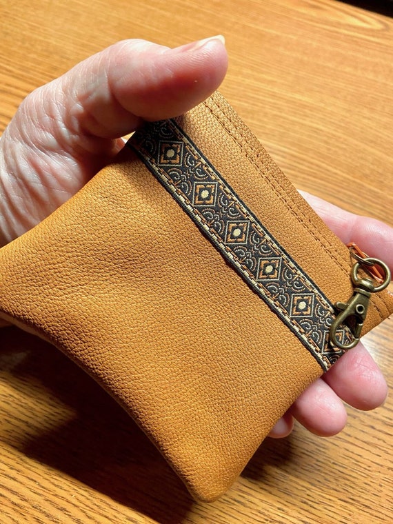 Goathide LEATHER Zip Coin Purse With Jacquard Trim and Snap Hook