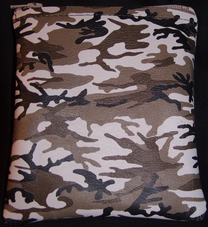 Desert Camo Print LEATHER Zip Wallet