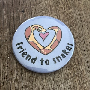 Friend to Snakes Corn Snake Button – Snake Pin for Reptile Lovers, Nature Fans, Herping, Gift for Snake Owners, Zoology, Animal funny,
