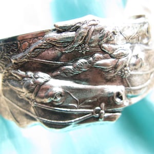 Horse bracelet Equestrian jewelry Gorgeous vintage look derby jewelry rodeo too Equine