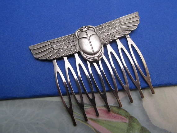 Antique Elegant Silver Winged Hair Combs Antique Elegant Silver Winged Hair Combs main image 2