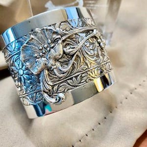 Hand Engraved Silver Poppy Cuff Bracelet: Art Deco Floral Design