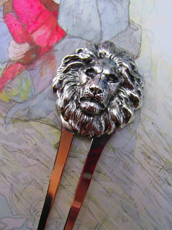 Lion hair comb Exotic Lioness hair accessories br… - image 1