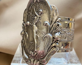 シルバー 幾何学模様 カフブレスレット アンティーク 800 シルバー カフ ブレスレット 蓮の花の装飾付き