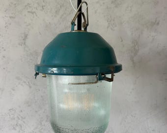 Lámpara de mamparo industrial soviética / Lámpara de fábrica vintage / Lámpara de búnker verde original / Lámpara industrial E27