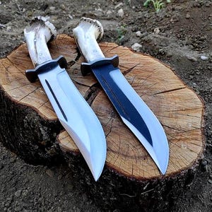 Hirschgeweih Griff Bowiemesser: Handgeschmiedete 5160 Stahlklinge