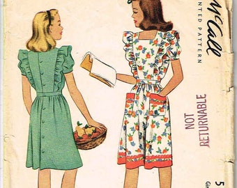 1940s McCalls Girls Dress or Pinafore Pattern No. 5522 Size 14