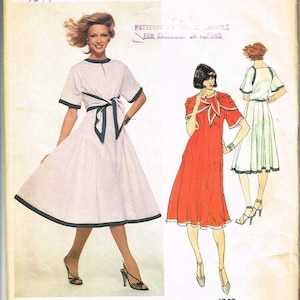 1970s Vogue Paris Original by Chloe Dress Pattern No. 1649 Size 8 FF Uncut